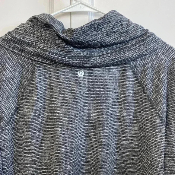 Lululemon Healthy Heart Pullover Women’s - Picture 3 of 10